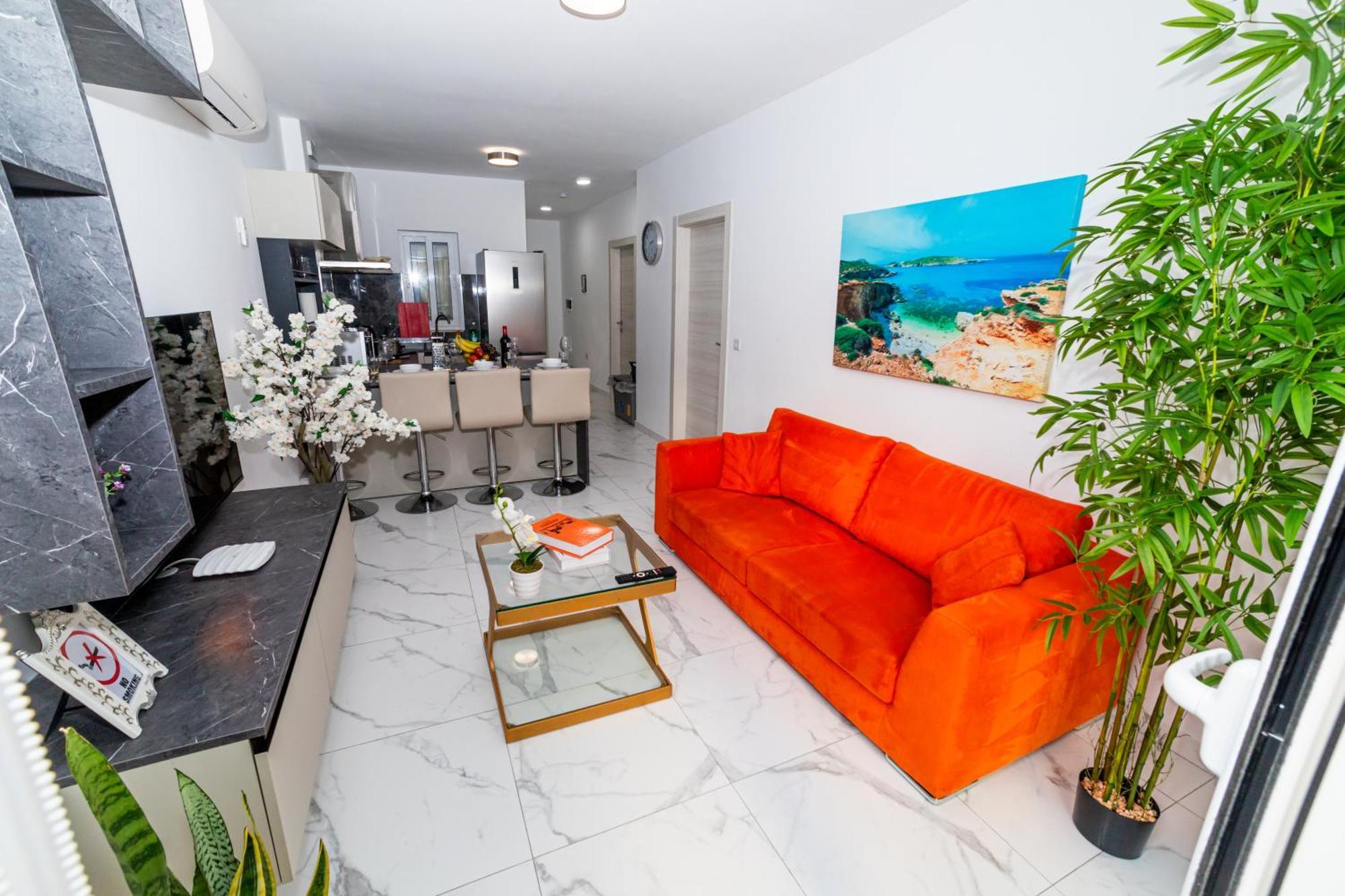 Sea Breeze, Spacious 2-Bedroom Lux Seaside Apartments St. Paul's Bay Buitenkant foto