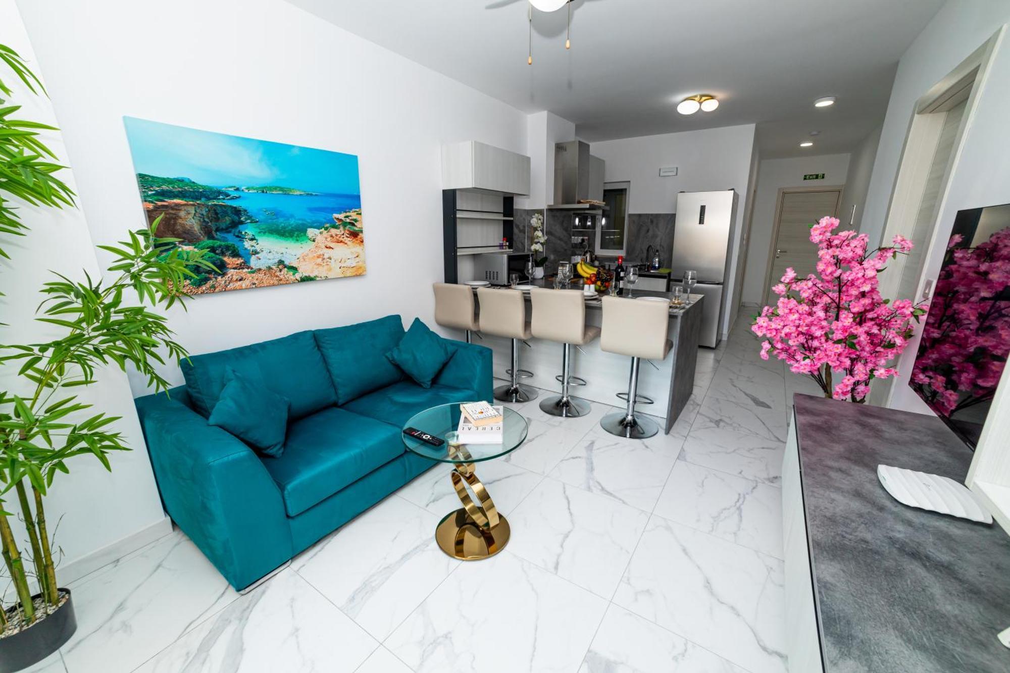 Sea Breeze, Spacious 2-Bedroom Lux Seaside Apartments St. Paul's Bay Buitenkant foto